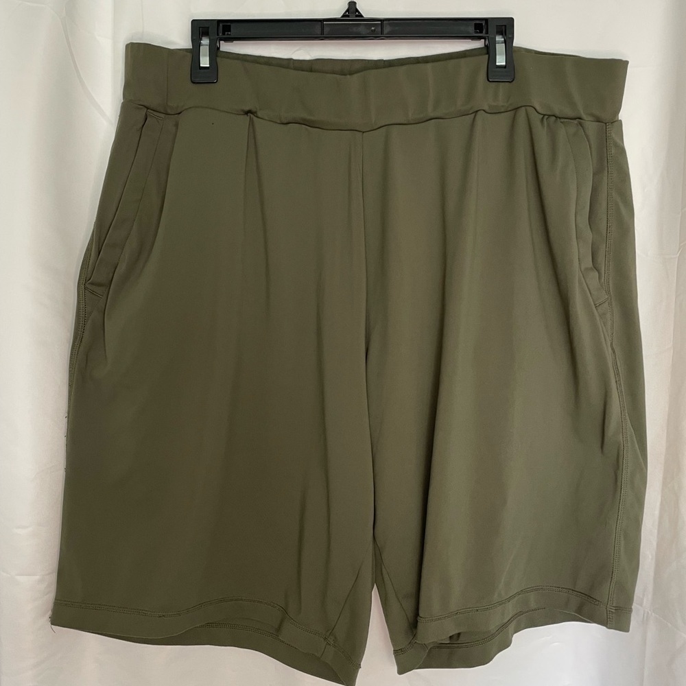 Men’s 32 Degrees Olive Green Shorts​​​​​​